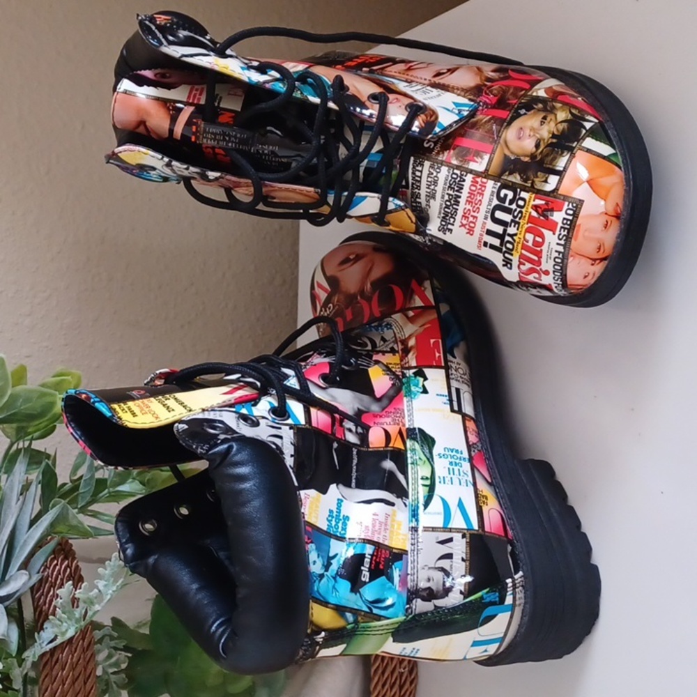 Shoe Republic LA Magazine Cover Multicolor Print Ankle Boots* SZ 8 - Picture 2 of 9